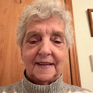 Meet your Posher, Rena